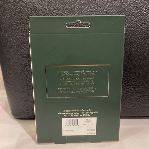 Kate Spade New York Penguin AirPods Silicon Tech Accessorie - Picture 12 of 16